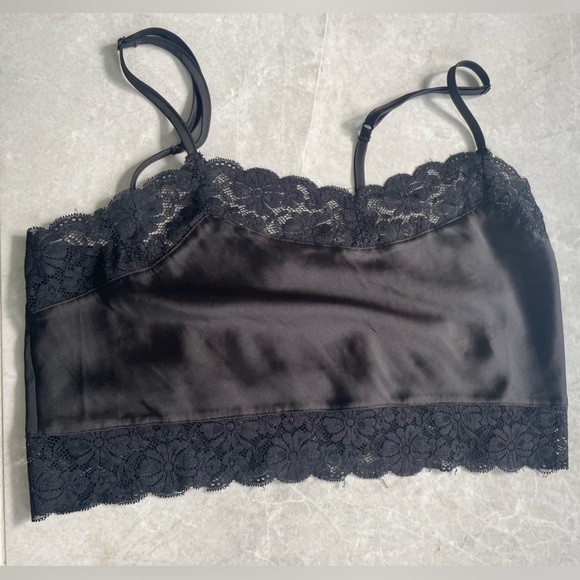Brandy Melville Black Silk Lace Tank - Picture 3 of 4